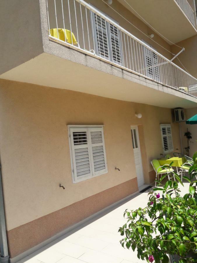 Apartments Smiljana Mucic Makarska Exterior foto